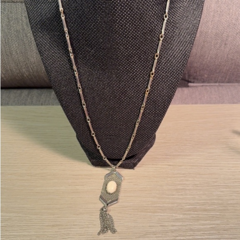 Elegant Stamped Celebrity Silver Tone Necklace with cream stone